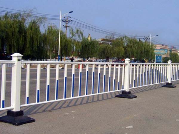 交通護(hù)欄(隔離護(hù)欄) J20